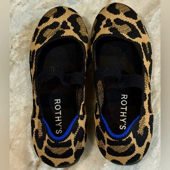 Kids ROTHY’S Mary Jane leopard shoes- amber cat. Size 2 - Picture 4 of 10
